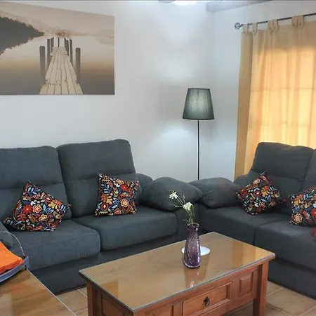 Puerto Del Carmen Sleeps 4 With Pool And Wifi * Puerto del Carmen (Lanzarote)