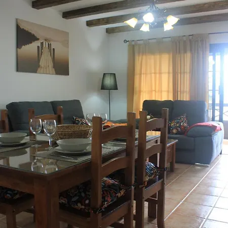 Appartement Puerto Del Carmen Sleeps 4 With Pool&wifi Puerto del Carmen (Lanzarote)